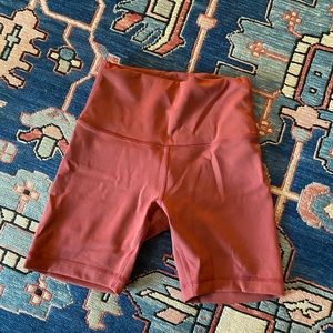 Lululemon Wunder Train High Rise Short